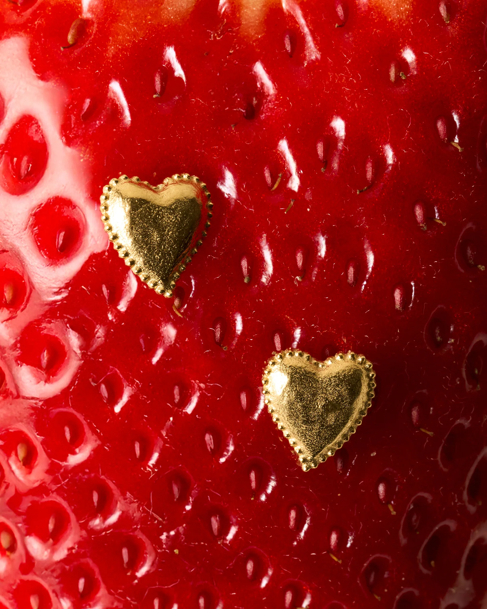 Amori Stud Earrings - Image 3