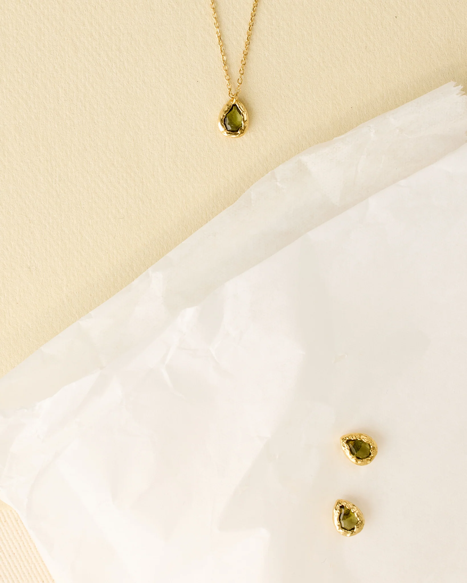 Lysia Stud Earrings - Image 5