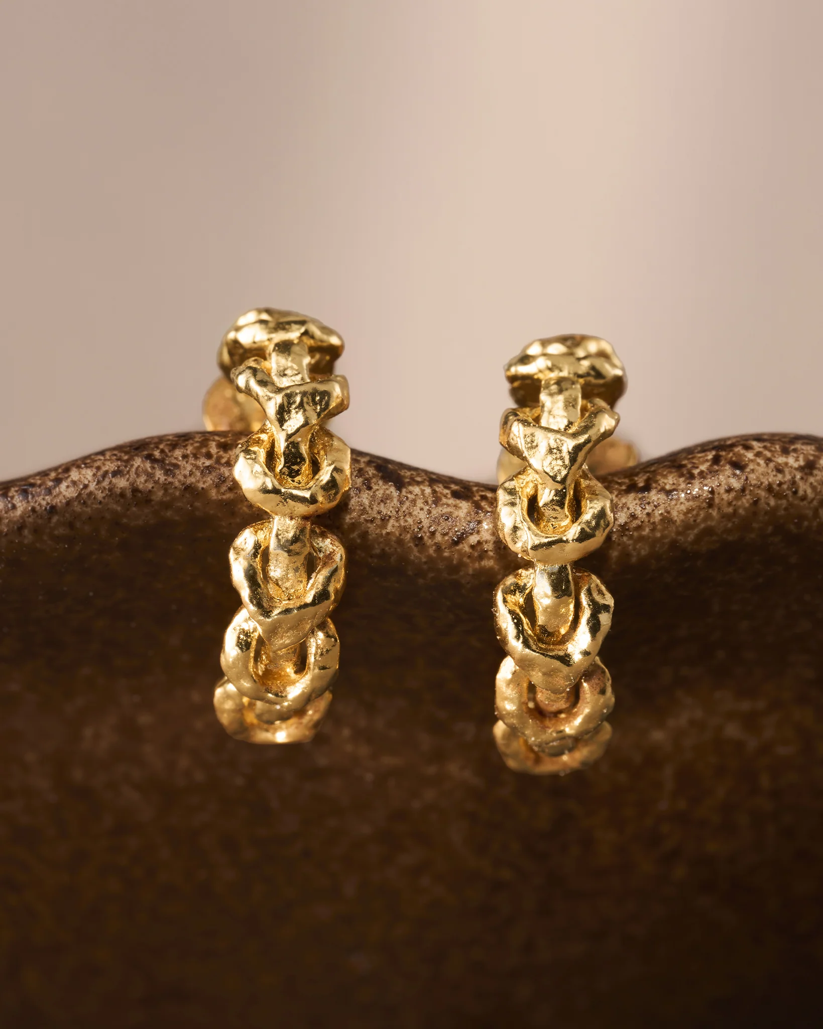 Nodi Hoop Earrings - Image 5